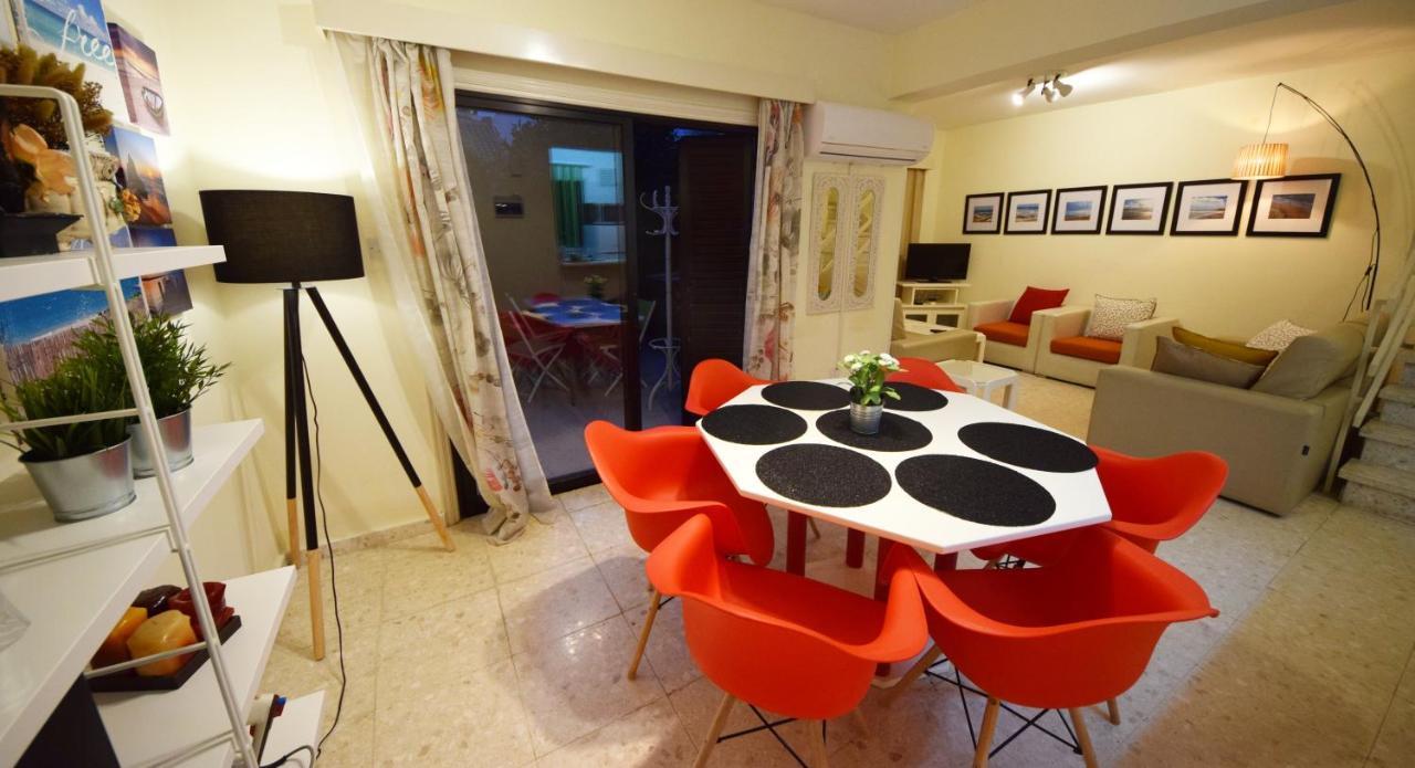 Christos Beach House ลาร์นาคา ภายนอก รูปภาพ
