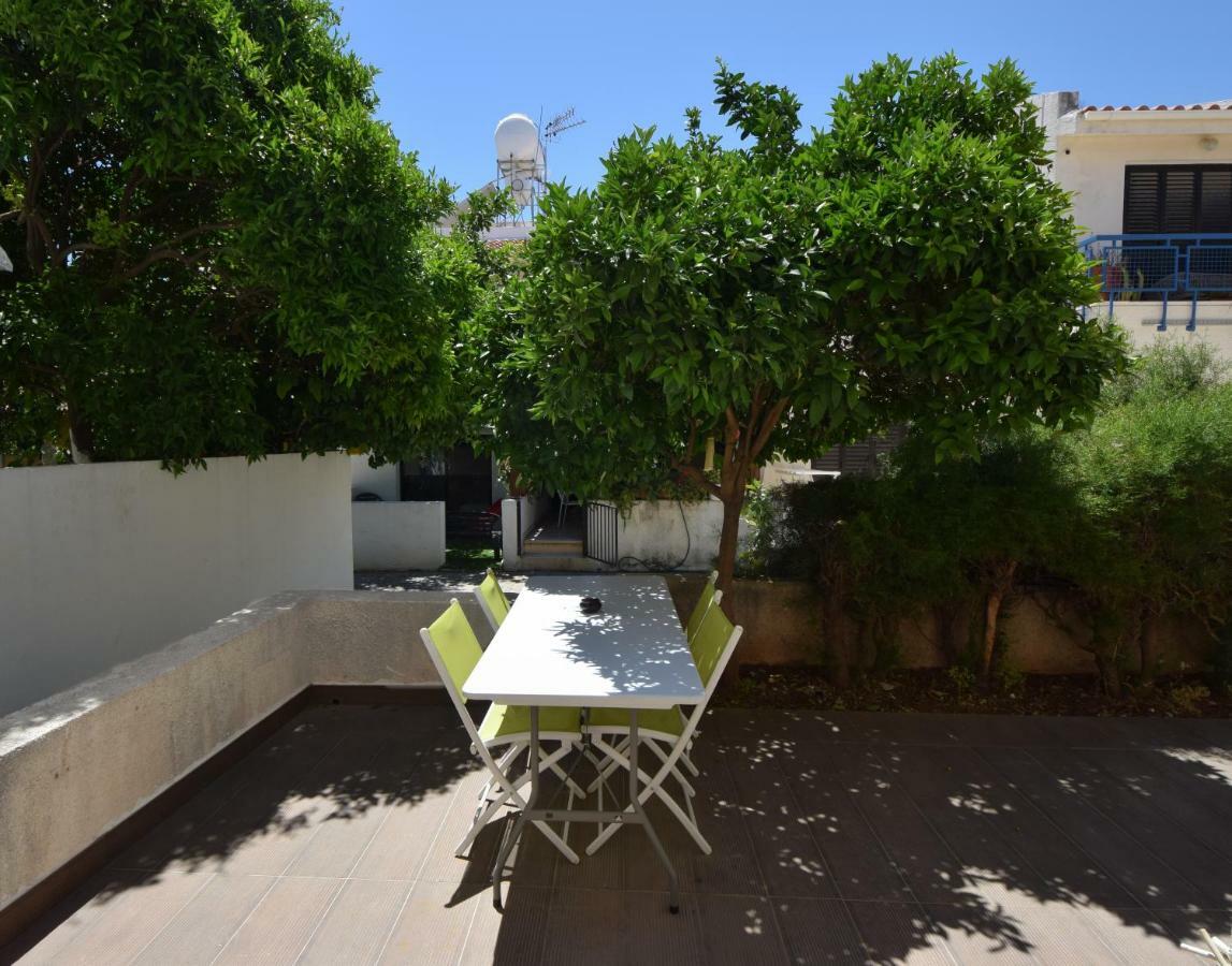 Christos Beach House ลาร์นาคา ภายนอก รูปภาพ