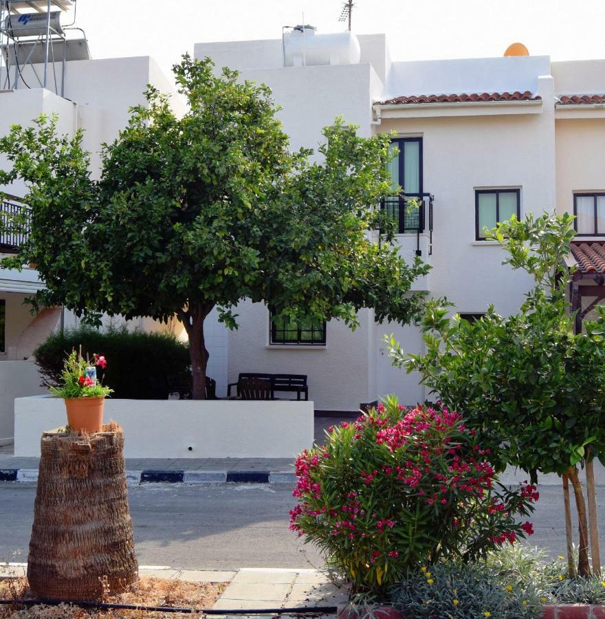 Christos Beach House ลาร์นาคา ภายนอก รูปภาพ